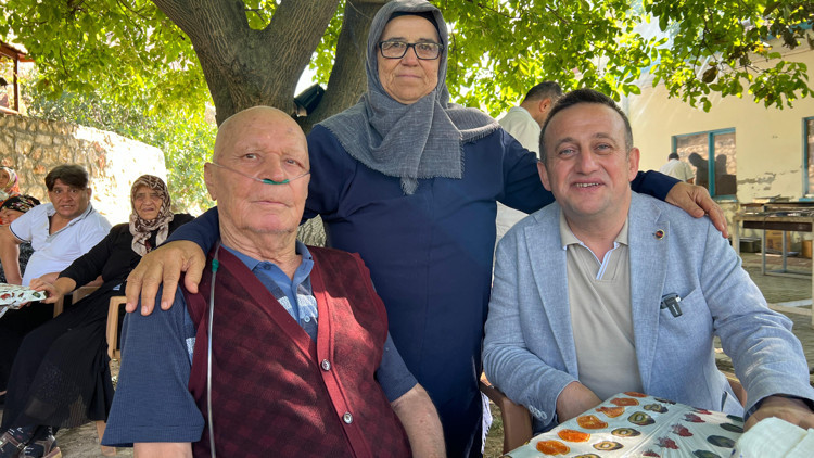 Turhal’da aşevinden yardım alanlarla piknik