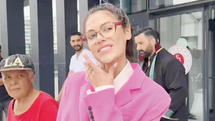 Bol öpücüklü duruşma Bol öpücüklü duruşma