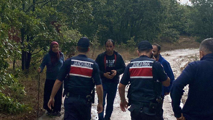 Mantar toplamaya gittikleri ormanda kaybolan çifti, jandarma buldu