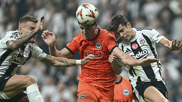 Beşiktaş penaltı beklerken ofsayt kararı geldi Beşiktaş penaltı beklerken ofsayt kararı geldi