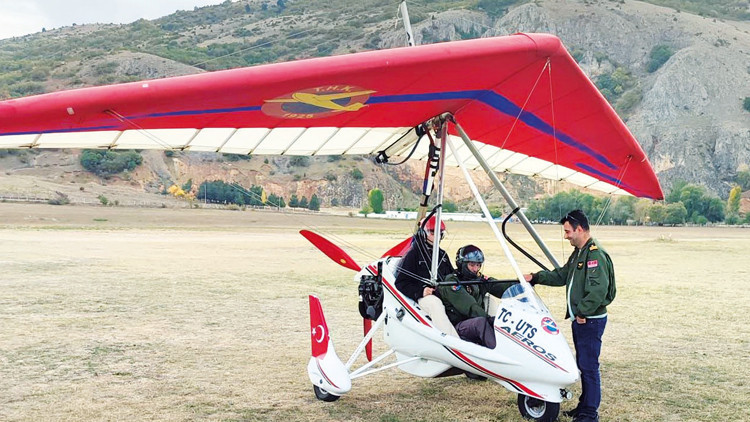 İlk kez uçtular İlk kez uçtular