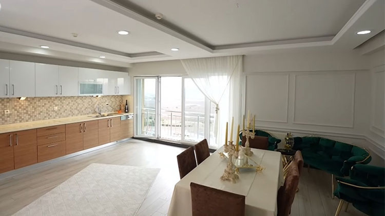 MasterChef Esra 10 gün önce taşındığı dubleks evinin kapılarını açtı MasterChef Esra 10 gün önce taşındığı dubleks evinin kapılarını açtı