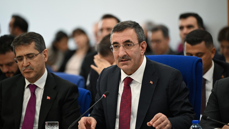 Cumhurbaşkanı Yardımcısı Yılmaz, 2025 yılı bütçesini sundu... Türkiye ekonomisi etkileyici bir büyüme performansı sergiledi Cumhurbaşkanı Yardımcısı Yılmaz, 2025 yılı bütçesini sundu... Türkiye ekonomisi etkileyici bir büyüme performansı sergiledi