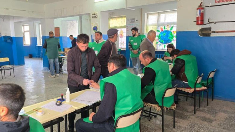 Gürcistan sandık başında Gürcistan sandık başında