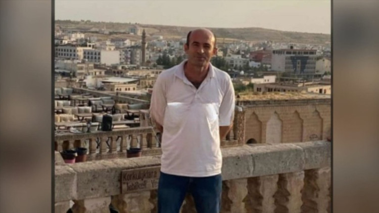 İnşaatın 10uncu katındaki iskeleden düşen işçi, öldü İnşaatın 10uncu katındaki iskeleden düşen işçi, öldü