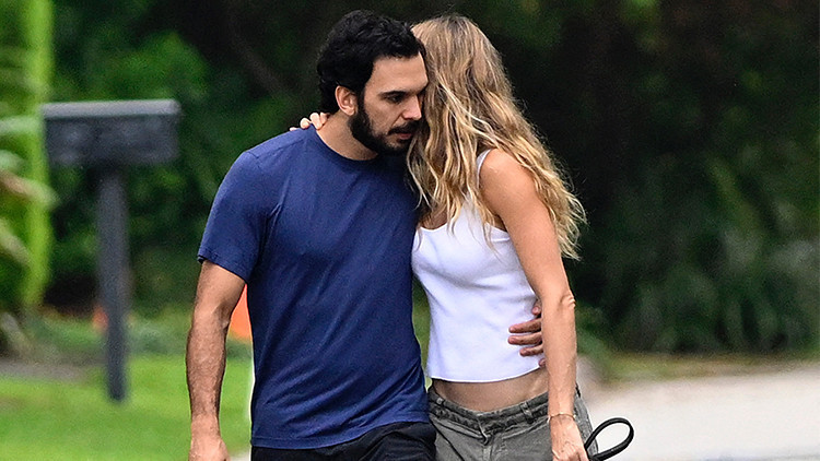 Ünlü model 44 yaşında anne olacak… Uğruna yuvasını yıktığı sevgilisinden hamile Ünlü model 44 yaşında anne olacak… Uğruna yuvasını yıktığı sevgilisinden hamile