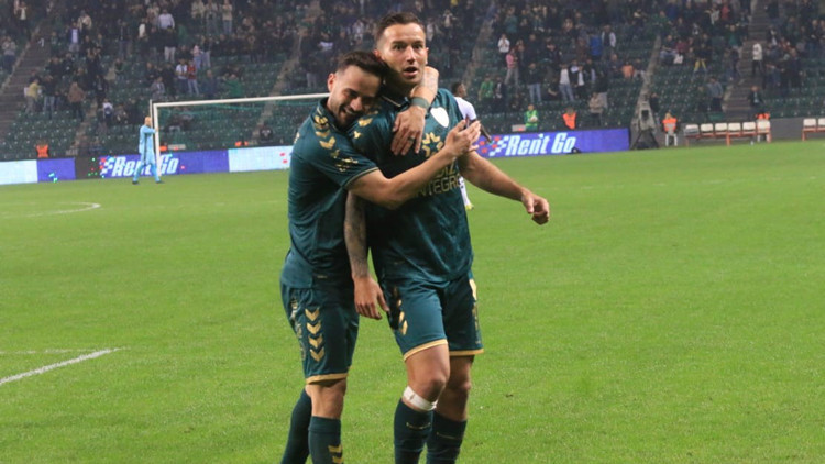 Kocaelispor, Fatih Karagümrükü 2-1 ile geçti Kocaelispor, Fatih Karagümrükü 2-1 ile geçti