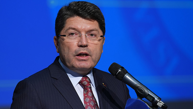 Adalet Bakan Yılmaz Tunç duyurdu... 1000 hakim ve savcı yardımcısı alımına ilişkin sınav ilanı yayımlandı Adalet Bakan Yılmaz Tunç duyurdu... 1000 hakim ve savcı yardımcısı alımına ilişkin sınav ilanı yayımlandı