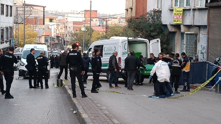 Kız alıp verme kavgasında 2 kardeş öldü, 2 kişi de yaralandı Kız alıp verme kavgasında 2 kardeş öldü, 2 kişi de yaralandı