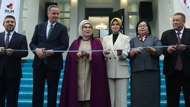 Emine Erdoğan, Bilim Bişkek İnovasyon Merkezinin açılışını yaptı Emine Erdoğan, Bilim Bişkek İnovasyon Merkezinin açılışını yaptı