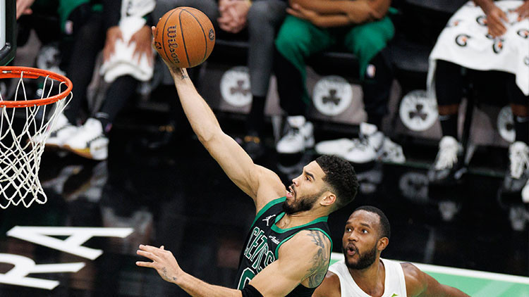 Cleveland Cavaliersın 15 maçlık galibiyet serisi Bostonda bitti