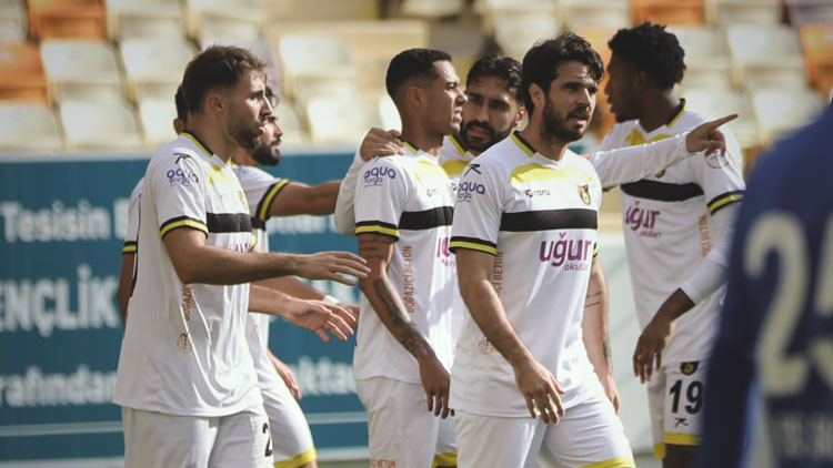 Yeni Malatyaspor evinde neye uğradığını şaşırdı 5 gollü maçta 22 ay detayı... Yeni Malatyaspor evinde neye uğradığını şaşırdı 5 gollü maçta 22 ay detayı...