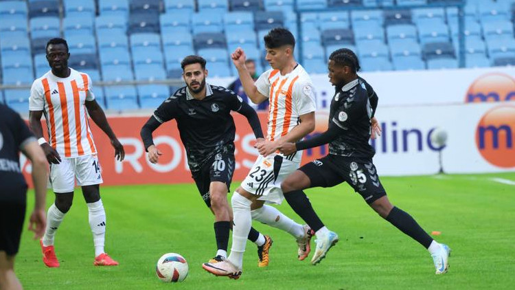 Adanaspor ile Sakaryaspor puanları paylaştı Adanaspor ile Sakaryaspor puanları paylaştı