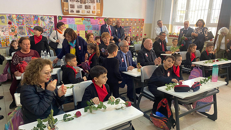 101 yıllık ilkokulun geleneği: Emekli öğretmenlere vefa kahvaltısı 101 yıllık ilkokulun geleneği: Emekli öğretmenlere vefa kahvaltısı