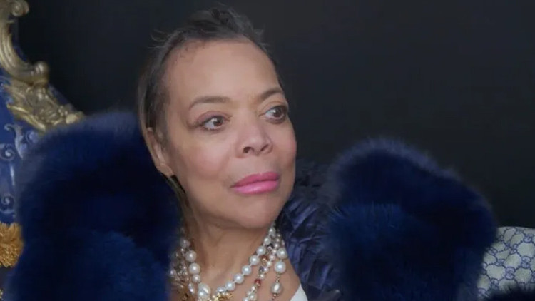 Ünlü sunucunun sonu kötü oldu... Hayranları geri dönüşünü bekliyordu, yatağından bile çıkamıyor... İyice elden ayaktan düştü Ünlü sunucunun sonu kötü oldu... Hayranları geri dönüşünü bekliyordu, yatağından bile çıkamıyor... İyice elden ayaktan düştü