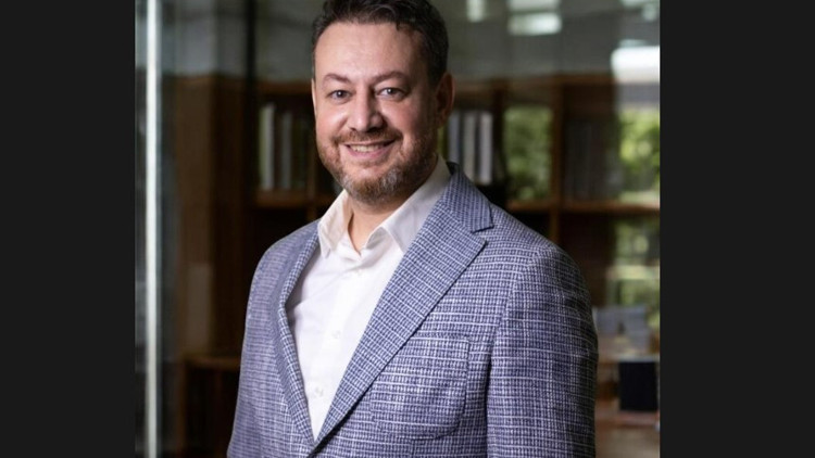 Estetik cerrahi ile daha iyi bir görünüm mümkün Estetik cerrahi ile daha iyi bir görünüm mümkün