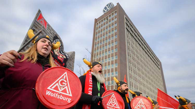 ‘VW uzlaşmazsa, tarihte görülmemiş bir...’