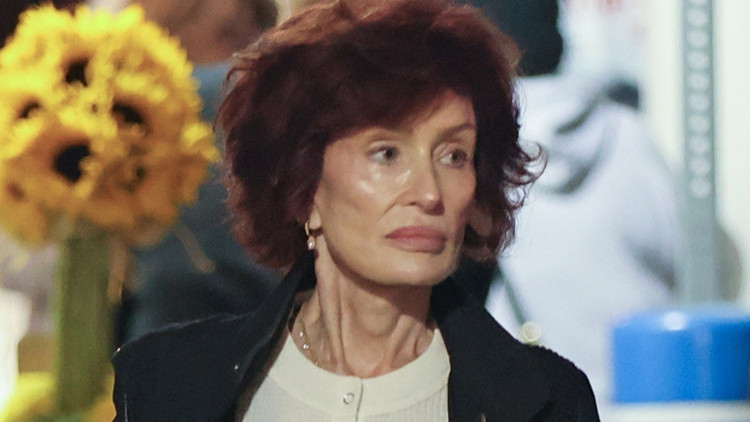 Damla damla eriyen yıldız sonunda isyan etti: Hayranlarım gerçekten bu kadar çirkin olduğumu düşünecek Damla damla eriyen yıldız sonunda isyan etti: Hayranlarım gerçekten bu kadar çirkin olduğumu düşünecek