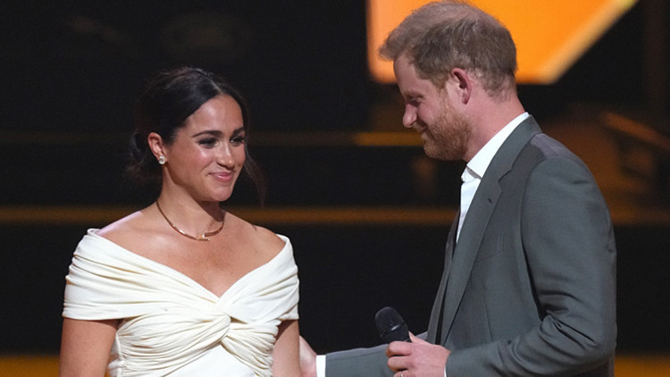 Sonunda dayanamadı: Evet, biz 10 kere boşandık Sonunda dayanamadı: Evet, biz 10 kere boşandık