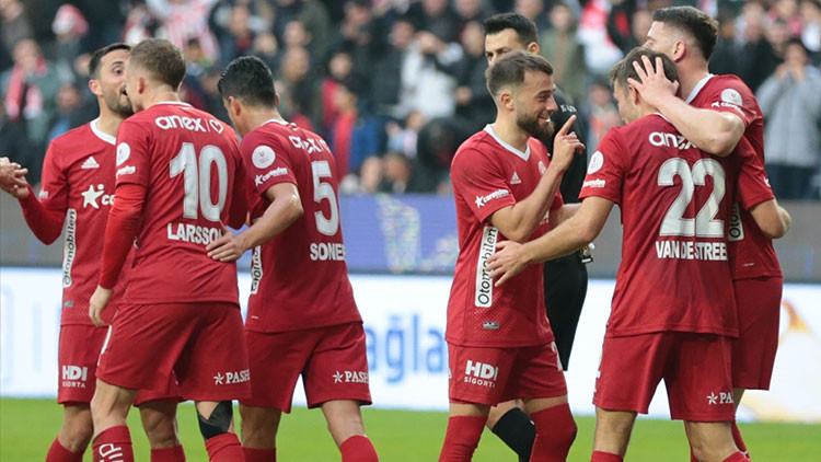 Antalyaspor 2-0 Kayserispor (MAÇ ÖZETİ) Antalyaspor 2-0 Kayserispor (MAÇ ÖZETİ)