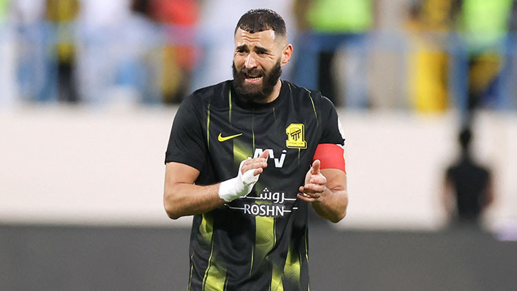 Karim Benzema sürprizi Kimse beklemiyordu... Karim Benzema sürprizi Kimse beklemiyordu...