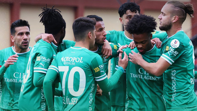 Volkan Demirelin öğrencileri 6 golle turladı