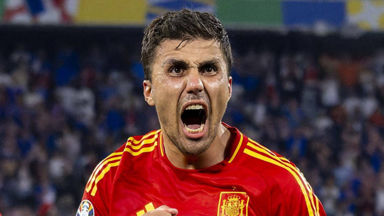 Okan Buruk ve Uğur Meleke oy kullandı, Rodri en iyisi seçildi Okan Buruk ve Uğur Meleke oy kullandı, Rodri en iyisi seçildi