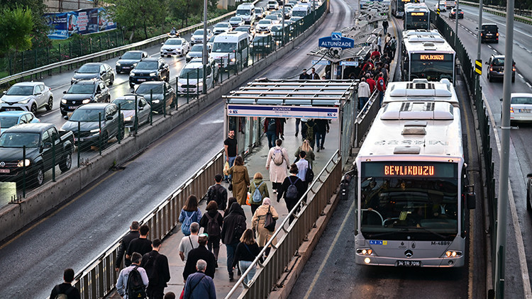 İstanbulda trafik yoğunluğu İstanbulda trafik yoğunluğu