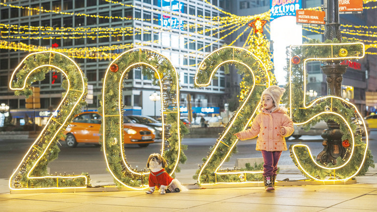 Hoş geldin yeni yıl: Neşe, umut ve coşkuyla karşıladık