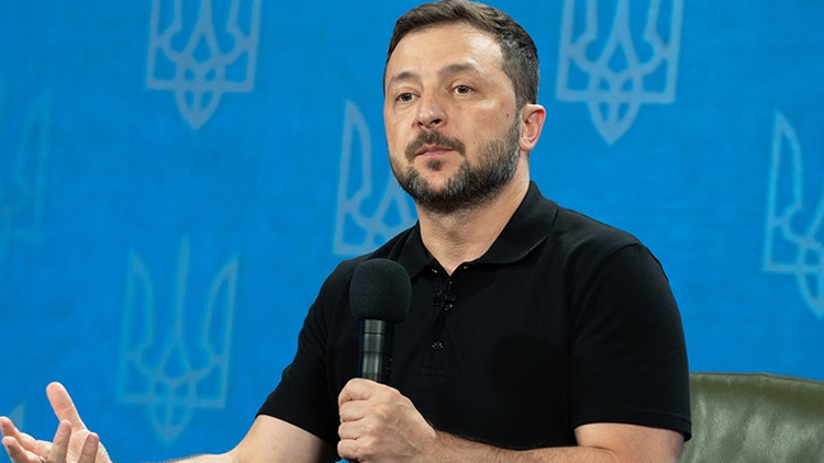 Zelenski ilk kez açıkladı: Lukaşenko benden özür diledi Zelenski ilk kez açıkladı: Lukaşenko benden özür diledi