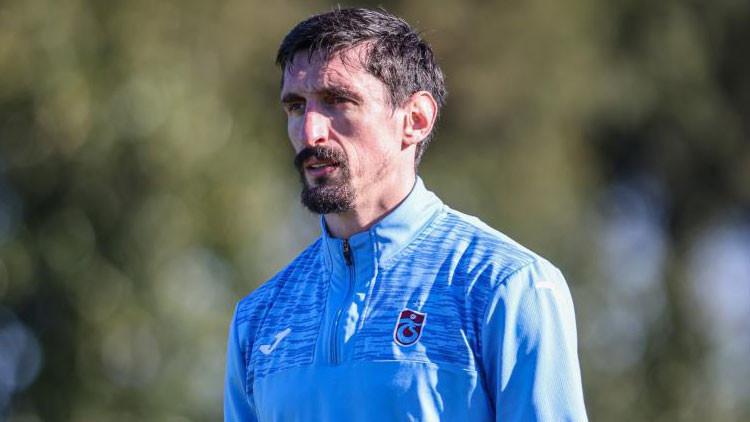 Trabzonsporda Stefan Savic sevinci Trabzonsporda Stefan Savic sevinci