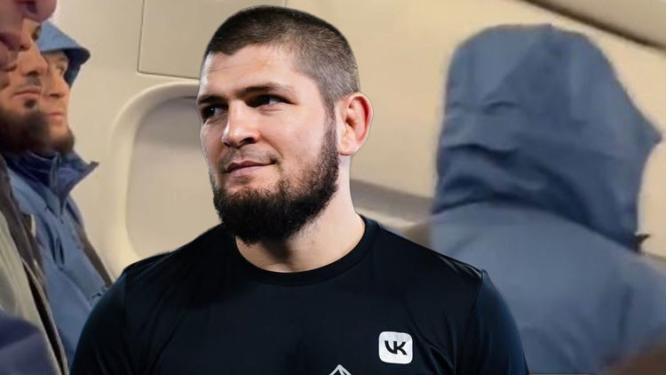 Hostesle anlaşmazlık yaşayan Khabib Nurmagomedov uçaktan indirildi Hostesle anlaşmazlık yaşayan Khabib Nurmagomedov uçaktan indirildi