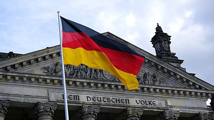 Almanya’dan Suriye’ye tek seferlik gidiş izni