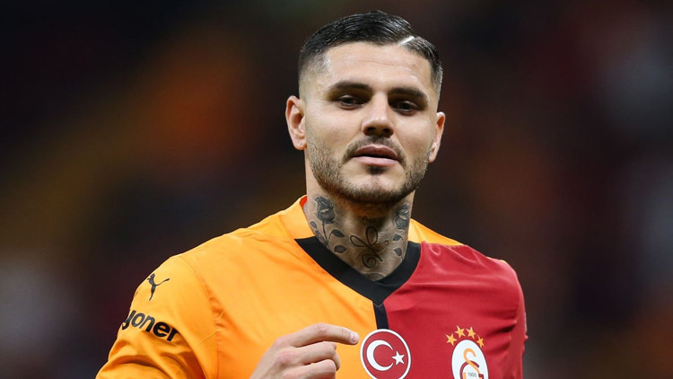 Galatasarayda Icardiye olay sözler: Sen kimin paralarını yiyorsun Galatasarayda Icardiye olay sözler: Sen kimin paralarını yiyorsun
