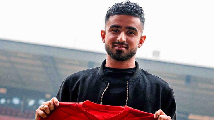 Naci Ünüvar yeni takımına imzayı attı Naci Ünüvar yeni takımına imzayı attı