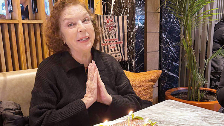 Selda Alkor 82’nci yaşını kutladı Selda Alkor 82’nci yaşını kutladı