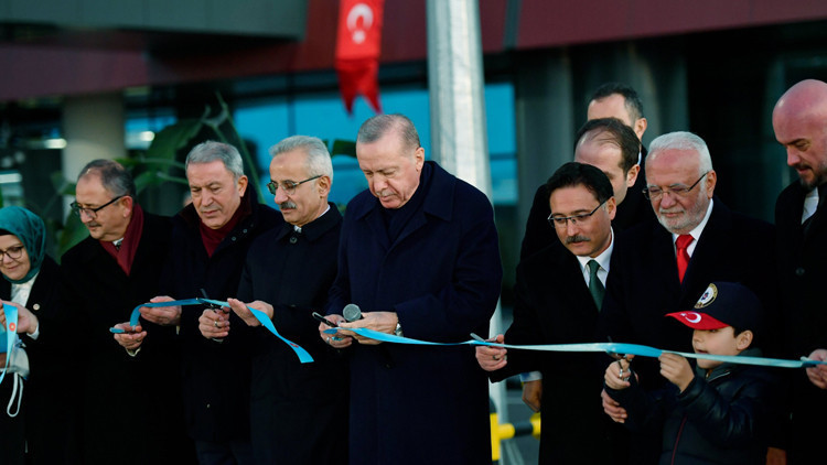 Cumhurbaşkanı Erdoğan Kayseri Havalimanının yeni termal binasının açılışını yaptı