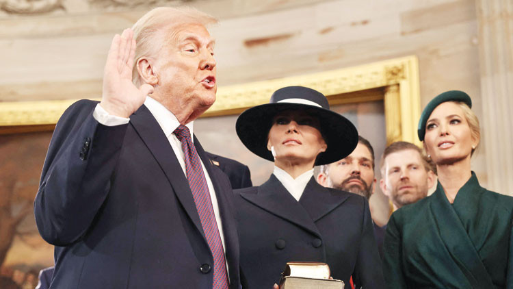 Trump resmen ABD Başkanı: ‘Öfkeli dünyaya birlik getireceğiz’ Trump resmen ABD Başkanı: ‘Öfkeli dünyaya birlik getireceğiz’