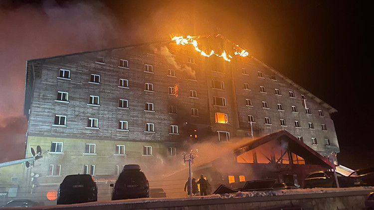 Son dakika haberi... Yangın faciasında can kaybı 79 oldu