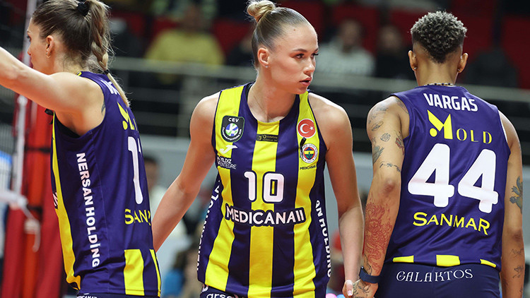 Fenerbahçe ve Vakıfbank son 8de rakip oldu