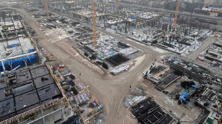 Yeni adliyede katlar çıkıyor