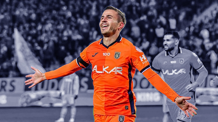 Başakşehirde Pelkasla yollar ayrıldı