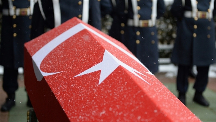Pençe-Kaplan operasyonu bölgesinden acı haber: 1 asker şehit oldu Pençe-Kaplan operasyonu bölgesinden acı haber: 1 asker şehit oldu