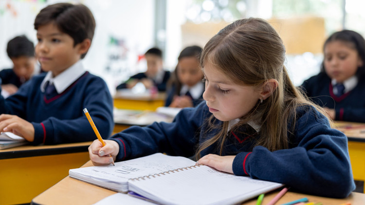 MEB’den özel okul kıyafetleri kararı... ‘Velilere mali yük getirmeyecek’