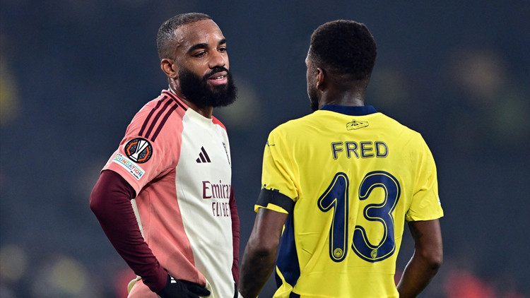 Fenerbahçe, Lyonda taşları yeniden oynattı