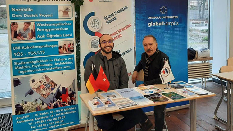 Münih’te açıköğretim orta ve lise sınavlarına yoğun ilgi