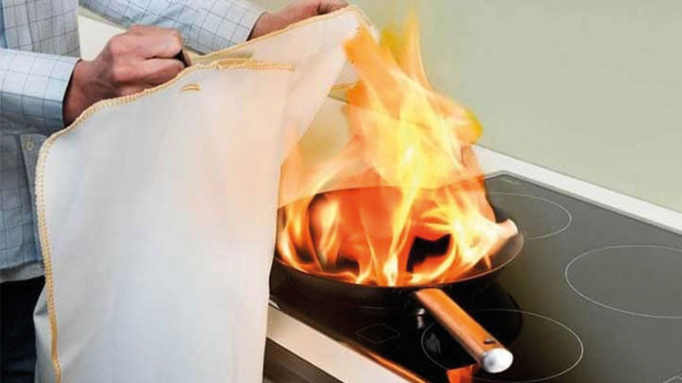 Yangında hayat kurtaran battaniye