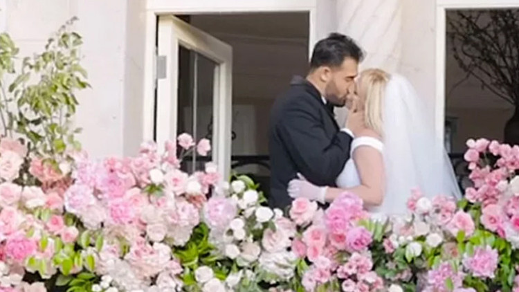 Boşanınca bekarlık tuhaf gelmişti.... Artık yeni aşkı var ama güzel duyguları bitmedi: Ben ona hep destek oldum