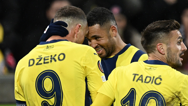 Fenerbahçede geceye Edin Dzeko ve En-Nesyri damgası Danimarkada şov yaptılar... Fenerbahçede geceye Edin Dzeko ve En-Nesyri damgası Danimarkada şov yaptılar...