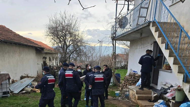 Sobadan sızan gazdan zehirlenen çift öldü Sobadan sızan gazdan zehirlenen çift öldü